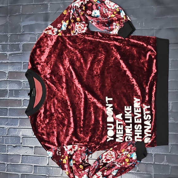 Disney Mulan Velour long sleeve euc - Picture 3 of 8